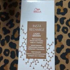 Wella Insta Recharge Root Concealer - Light Brown